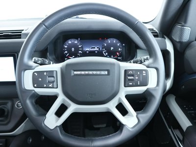 2022 LAND Rover DEFENDER — фото 4