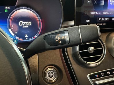 MERCEDES-BENZ GLC - 9