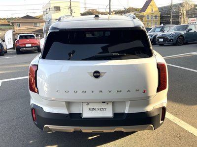MINI MINI COUNTRYMAN - 8