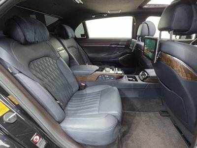 صورة مصغرة 30 لـ 2019 Genesis G90