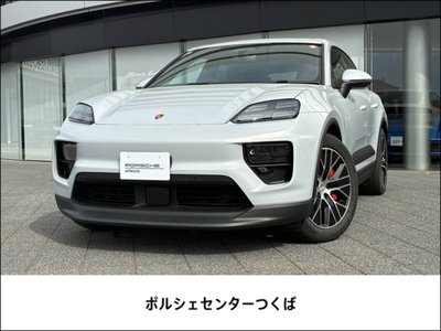 PORSCHE MACAN - 1