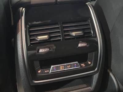 2023 BMW X7 thumbnail 13