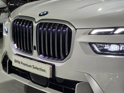 2023 BMW X7 thumbnail 17