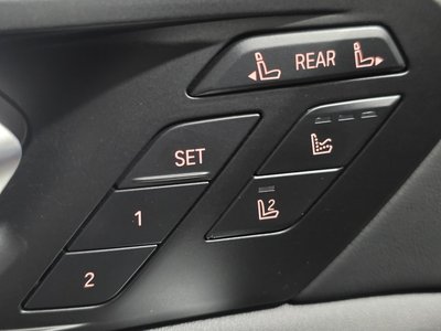 2023 BMW X7 thumbnail 16