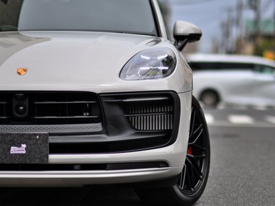 2024 Porsche MACAN thumbnail 26