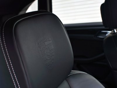 2024 Porsche MACAN photo 10
