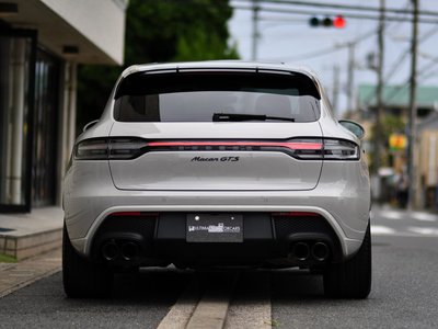 2024 Porsche MACAN thumbnail 37
