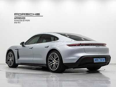 2023 Porsche TAYCAN — фото 4