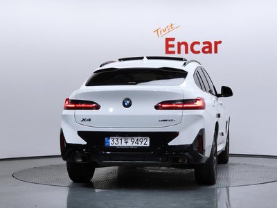 صورة 4 لـ 2022 BMW X4