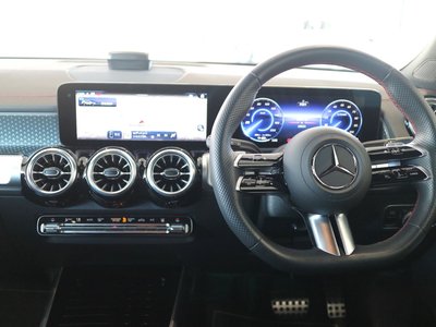 MERCEDES-BENZ EQB - 10