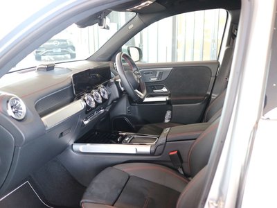 MERCEDES-BENZ EQB - 8