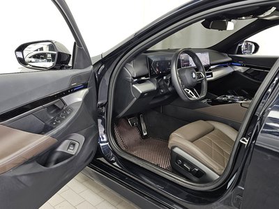 BMW 5 SERIES - 10