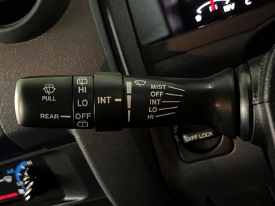 صورة مصغرة 49 لـ 2024 Toyota LAND CRUISER 70