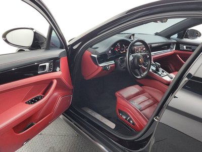 2021 Porsche PANAMERA photo 10