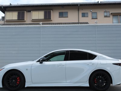 2024 Lexus IS thumbnail 15