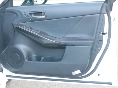2024 Lexus IS thumbnail 25