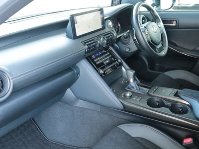 2024 Lexus IS thumbnail 8