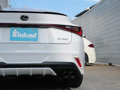 2024 Lexus IS thumbnail 24