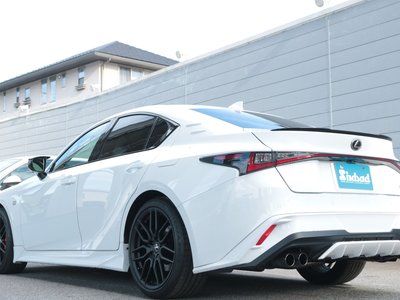 2024 Lexus IS thumbnail 33