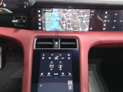 صورة مصغرة 14 لـ 2022 Porsche TAYCAN