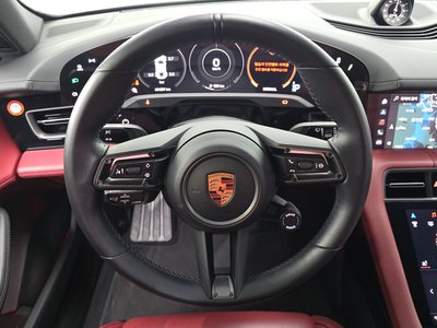 صورة مصغرة 13 لـ 2022 Porsche TAYCAN