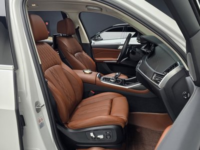 صورة 10 لـ 2022 BMW X7