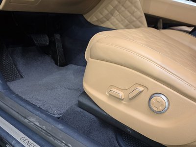 2021 Genesis GV80 thumbnail 31