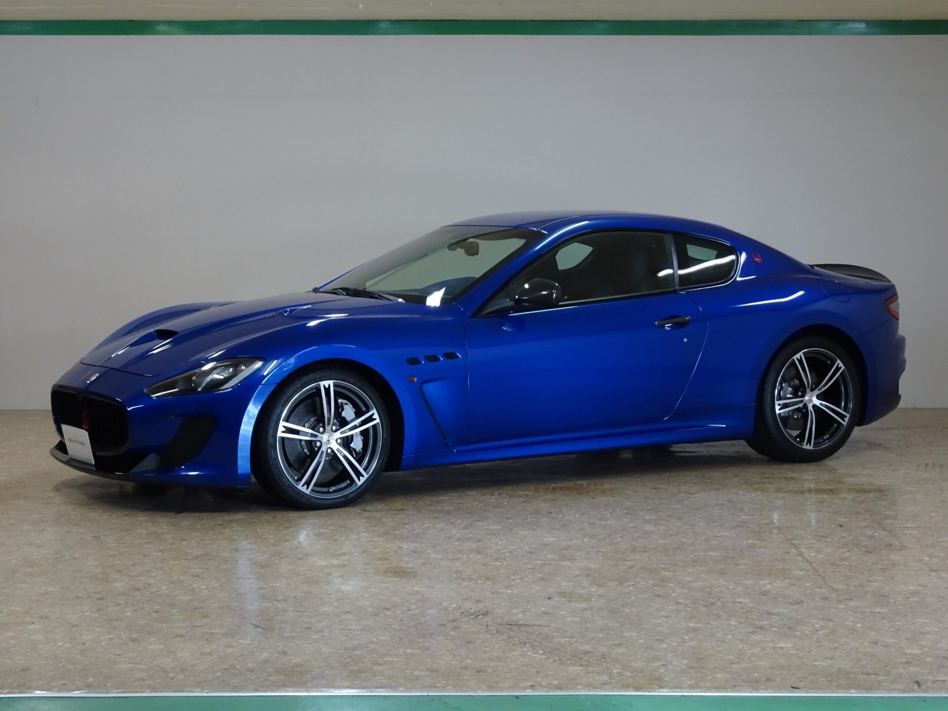 MASERATI GRANTURISMO - View 1