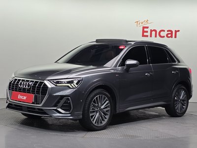 AUDI Q3 - 1