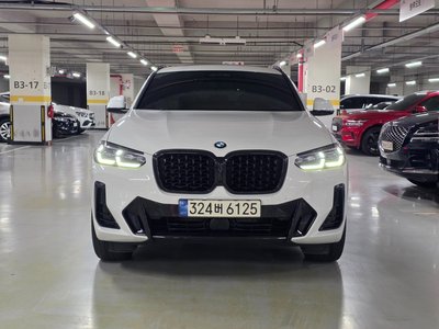 صورة 4 لـ 2023 BMW X4
