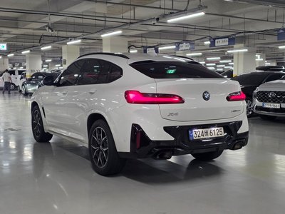 صورة 7 لـ 2023 BMW X4