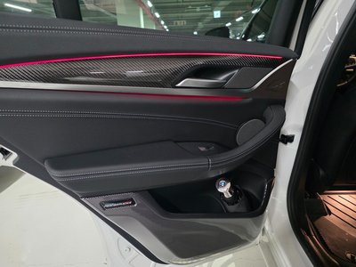 صورة 9 لـ 2023 BMW X4