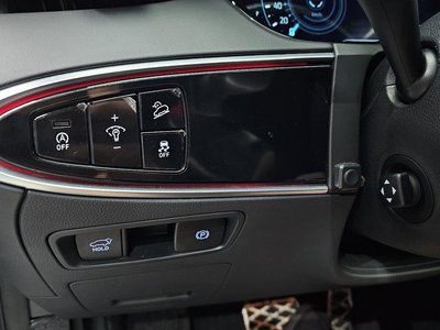 2021 Genesis GV70 — миниатюра 22