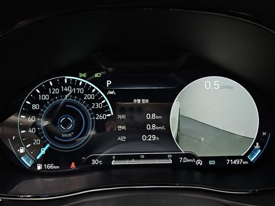 2021 Genesis GV70 — миниатюра 11