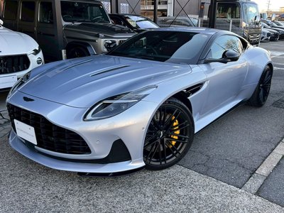 ASTON MARTIN DB12 - 9