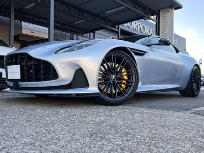 ASTON MARTIN DB12 - 2