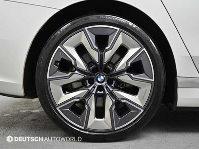 BMW I7 - 6