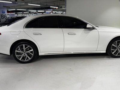 MERCEDES-BENZ E-CLASS - 9