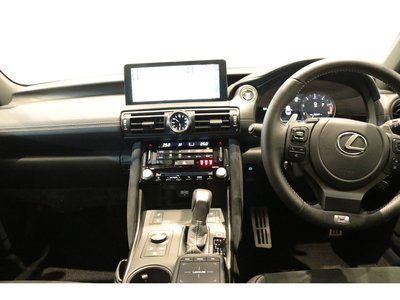 LEXUS IS - 3