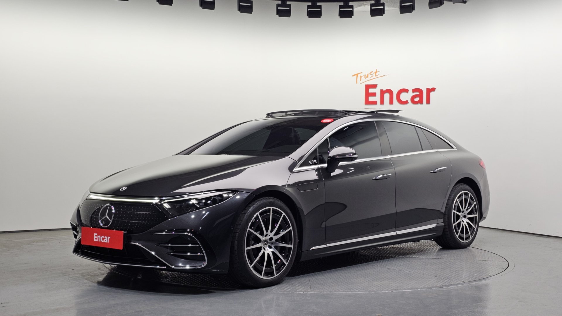 MERCEDES-BENZ EQS - View 1