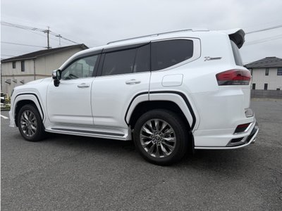 TOYOTA LAND CRUISER 300 - 10