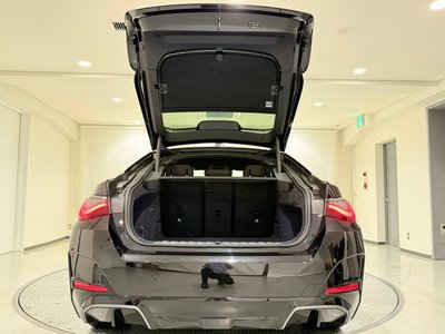 2025 BMW I4 — миниатюра 18