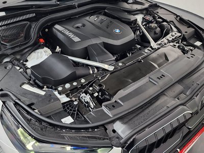 2025 BMW 5 SERIES photo 7