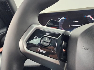 2025 BMW 5 SERIES photo 9