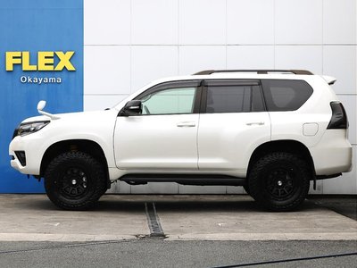 TOYOTA LAND CRUISER - 7