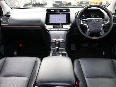 TOYOTA LAND CRUISER - 4