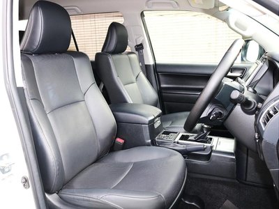 TOYOTA LAND CRUISER - 6