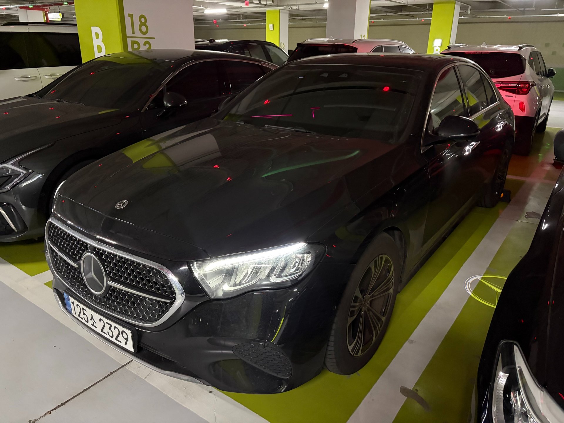 MERCEDES-BENZ E-CLASS - View 1