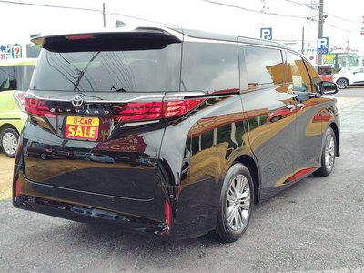 2026 Toyota ALPHARD photo 4