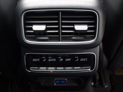 2025 Mercedes-BENZ GLE 缩略图 74